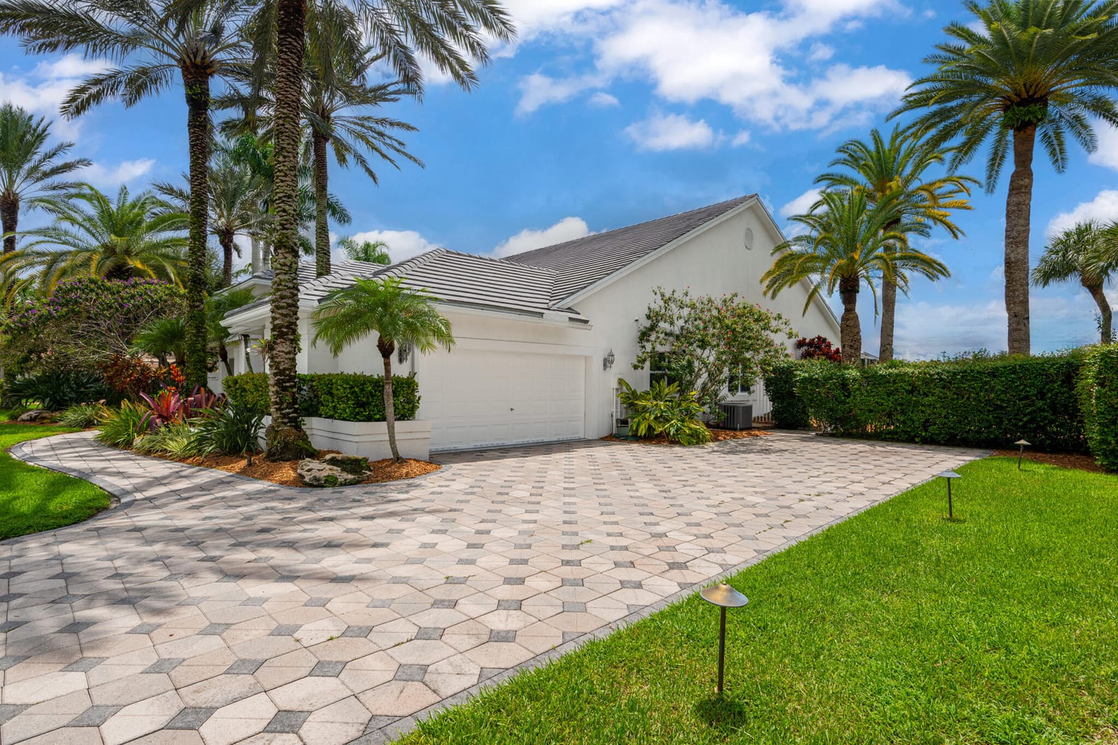 2339 Newbury Drive, Wellington, FL 33414 photo 3