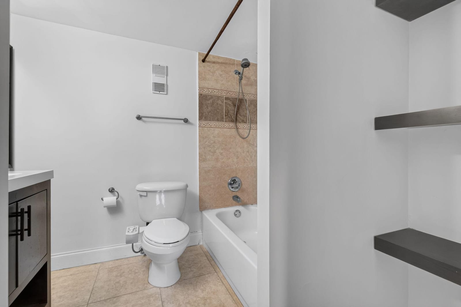 250 Jacaranda Drive 411, Plantation, FL 33324 photo 11