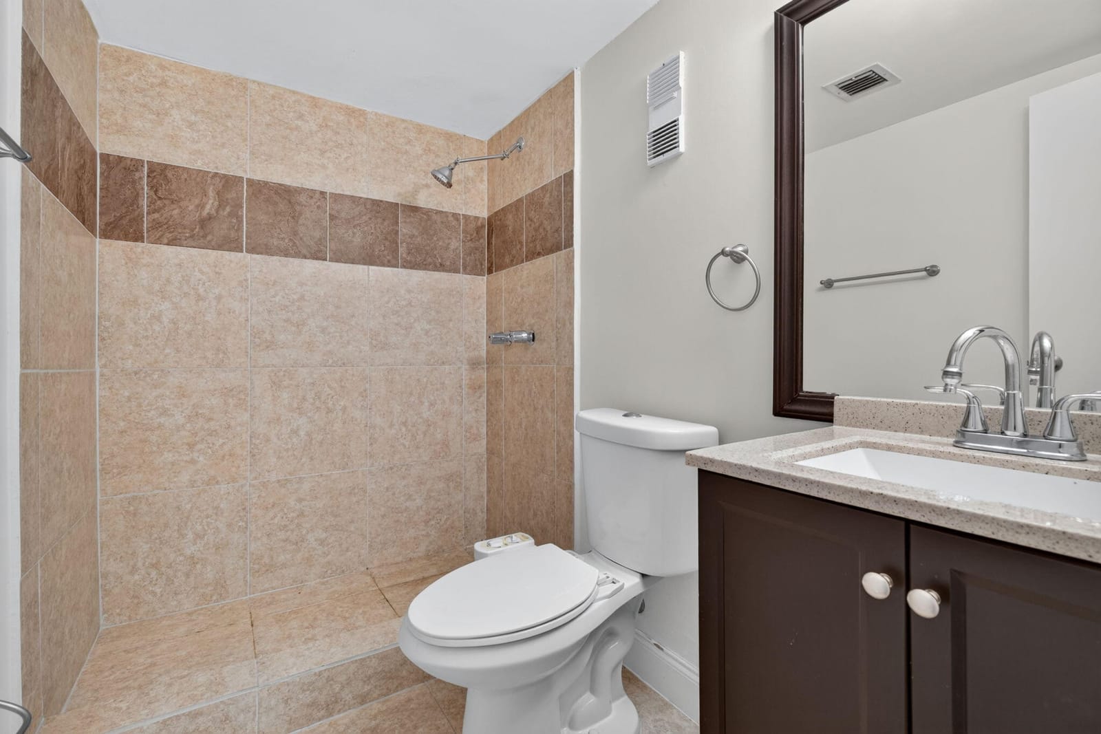 250 Jacaranda Drive 411, Plantation, FL 33324 photo 16