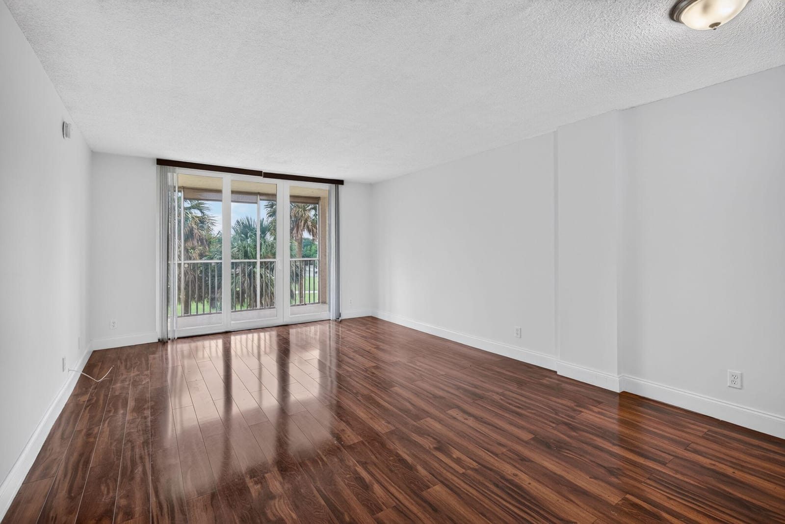 250 Jacaranda Drive 411, Plantation, FL 33324 photo 4