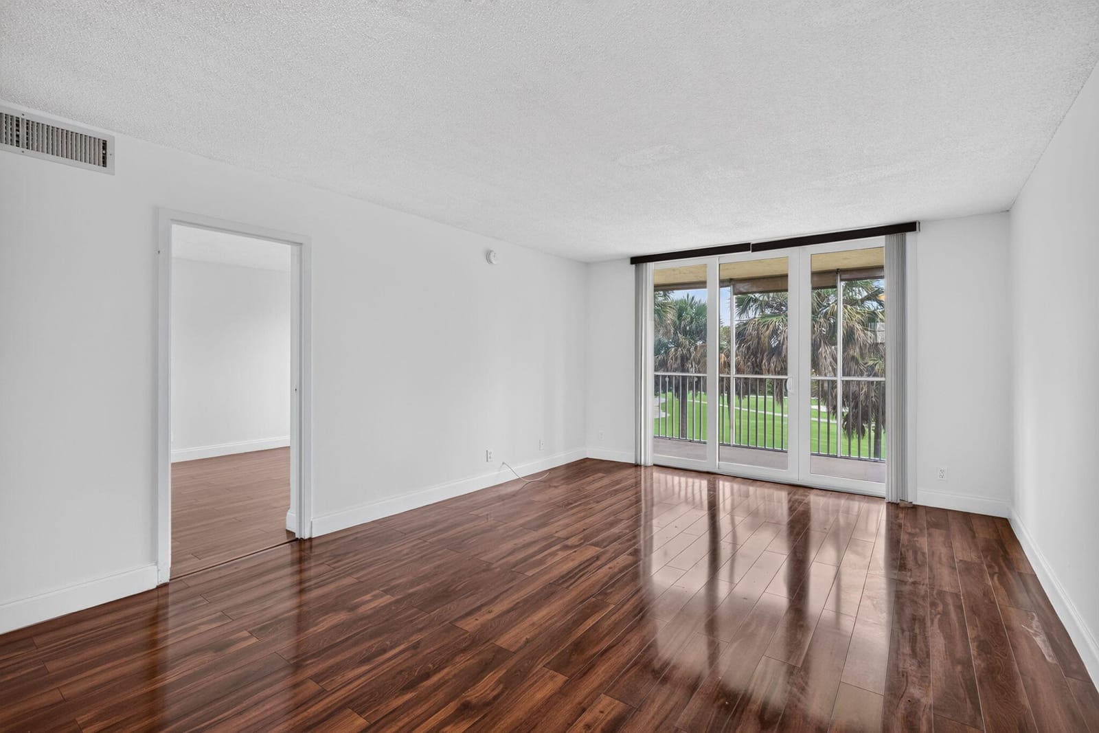 250 Jacaranda Drive 411, Plantation, FL 33324 photo 5