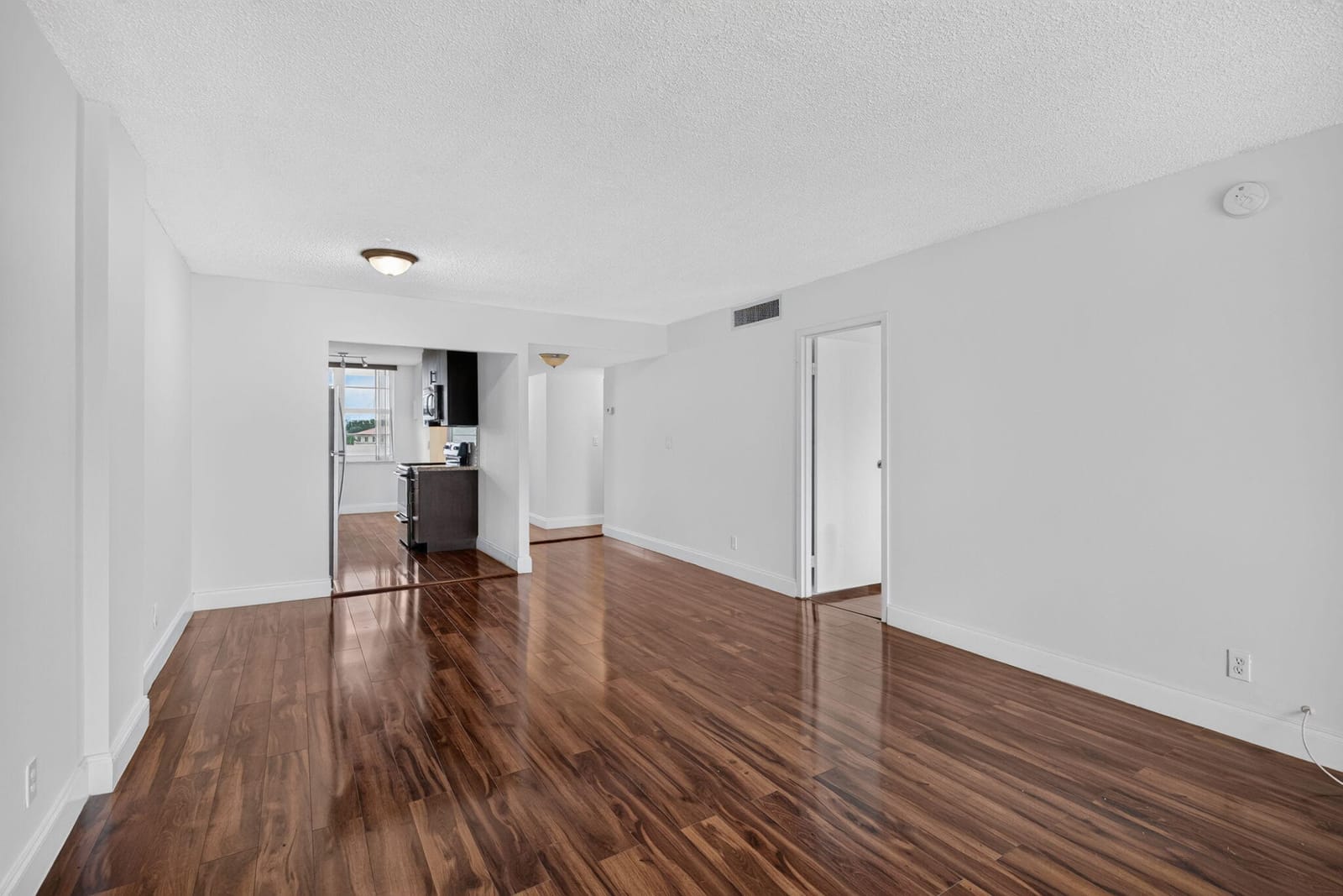 250 Jacaranda Drive 411, Plantation, FL 33324 photo 7