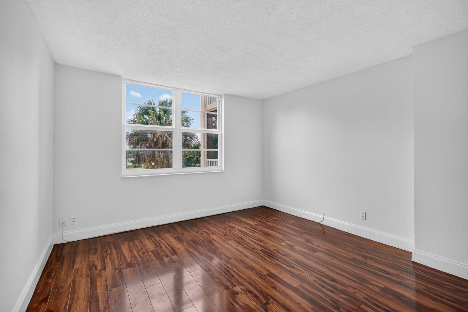 250 Jacaranda Drive 411, Plantation, FL 33324 photo 9
