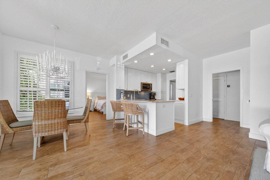 391 NE Plantation Road 215 — photo 4