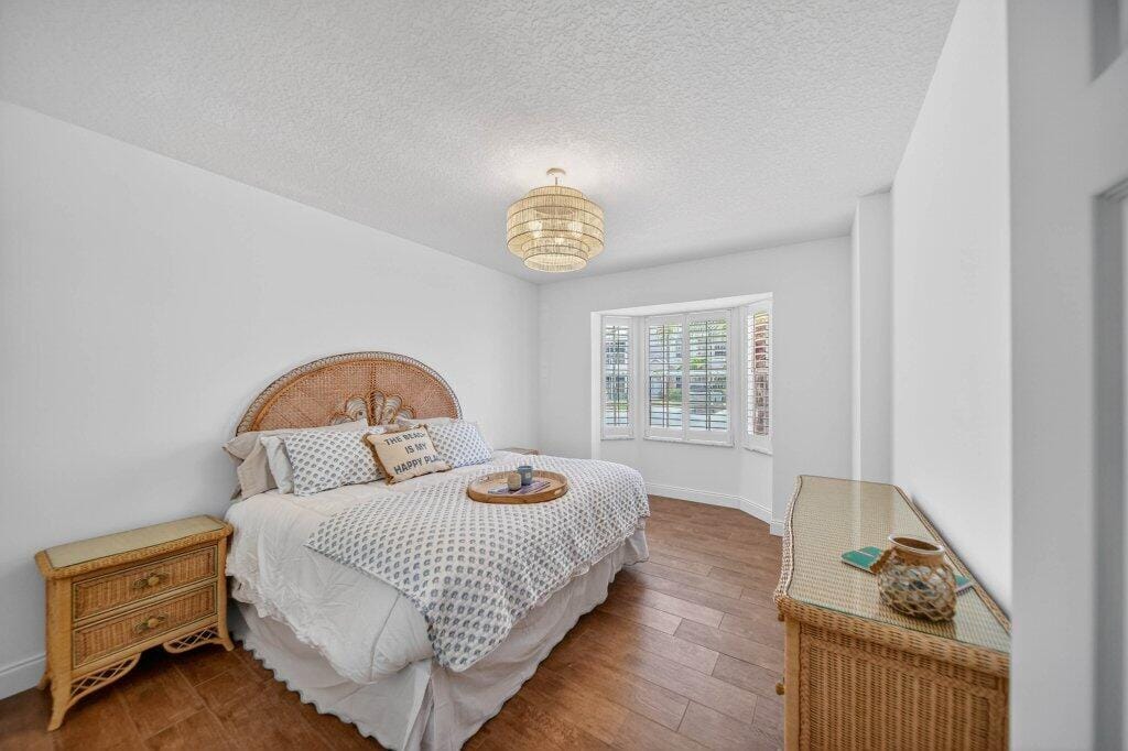 391 NE Plantation Road 215 — photo 9