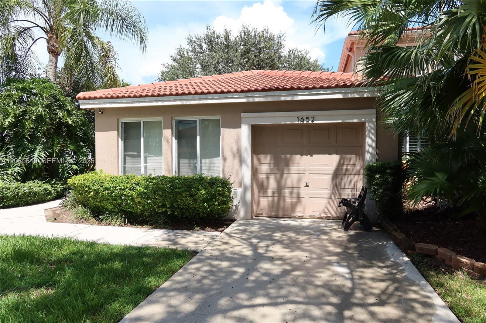 1652 SW 109th Terrace — photo 1