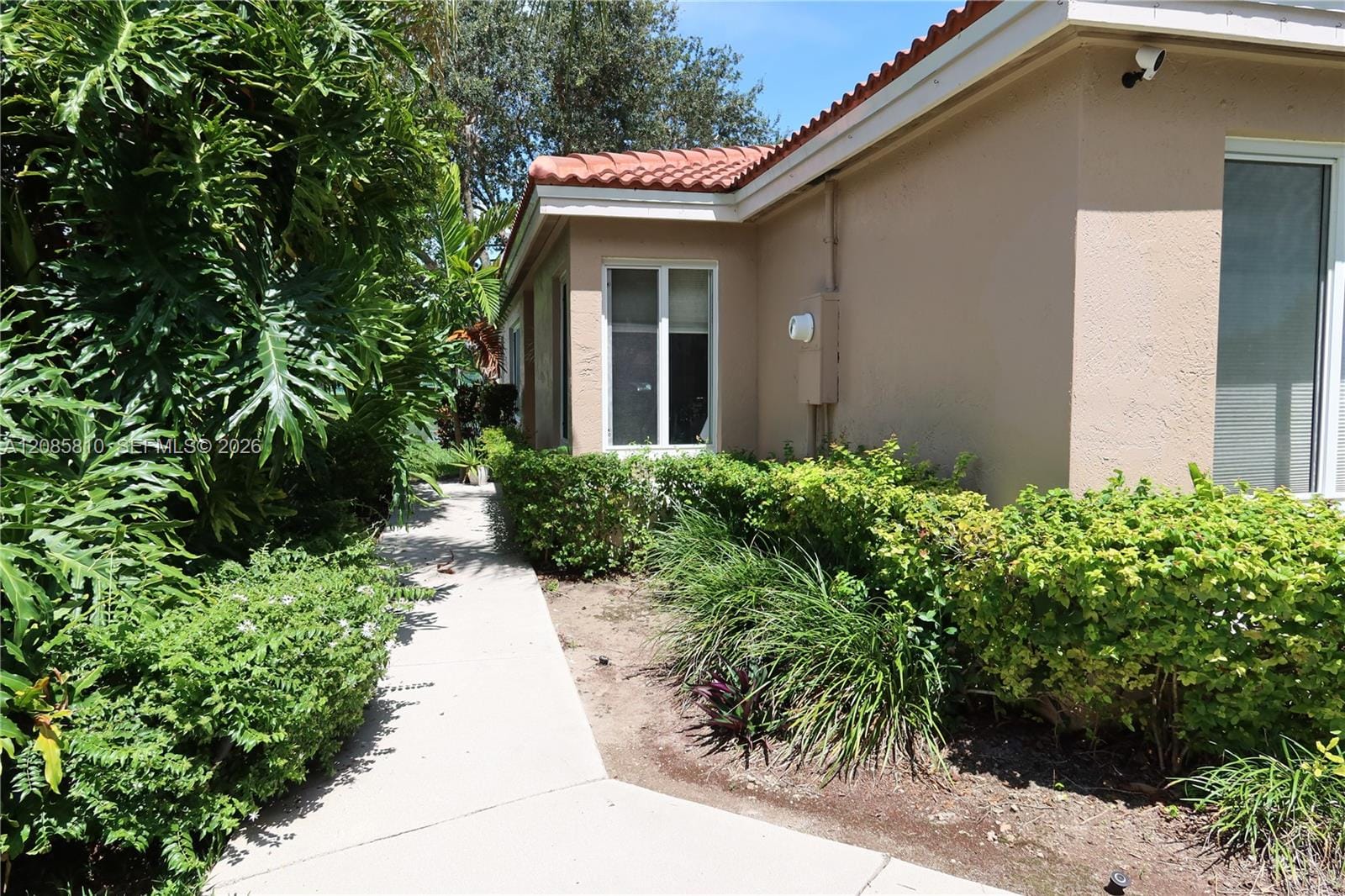 1652 SW 109th Terrace — photo 3