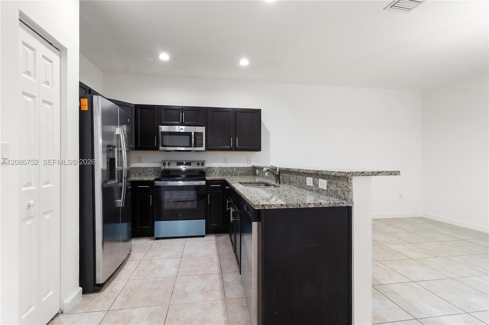 3217 SE 4th Street 3217 — photo 10
