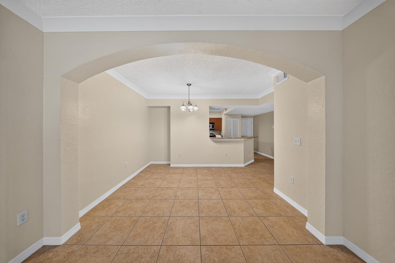 150 SW PEACOCK Boulevard 26-102, Port St. Lucie, FL 34986 photo 2