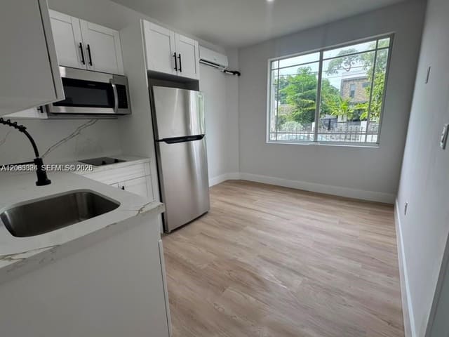 2425 SW 6th Street 9, Miami, FL 33135