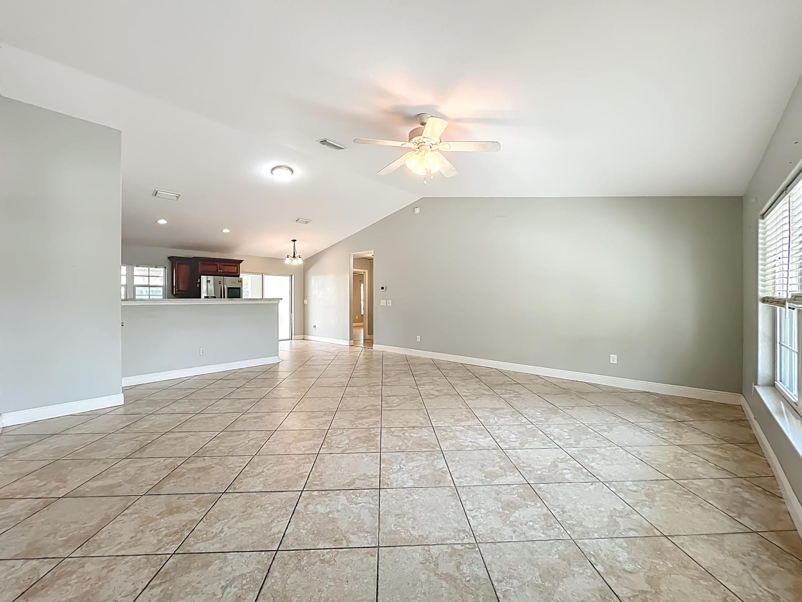 608 MASTERS Avenue, Wildwood, FL 34785 photo 3