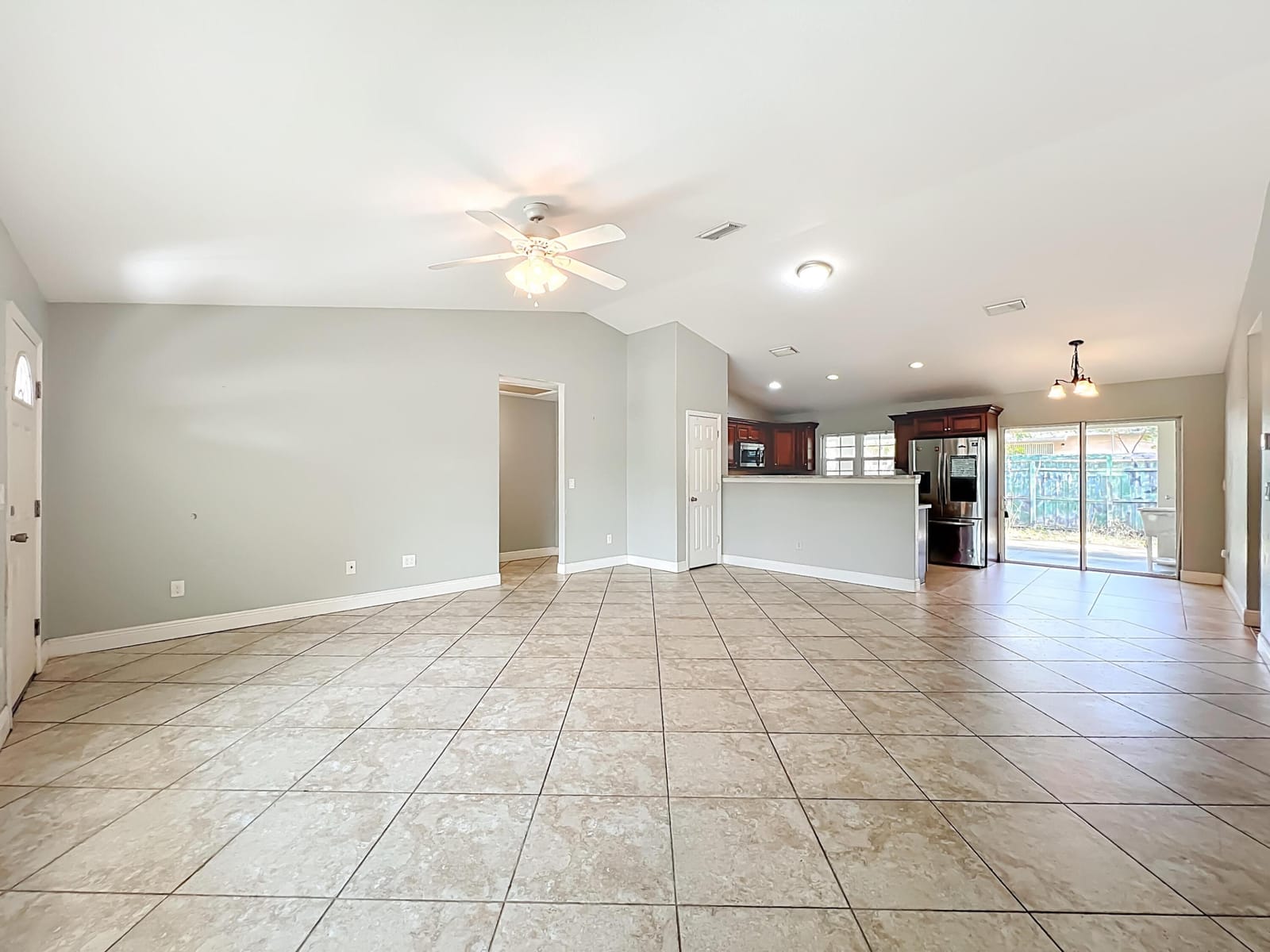 608 MASTERS Avenue, Wildwood, FL 34785 photo 5