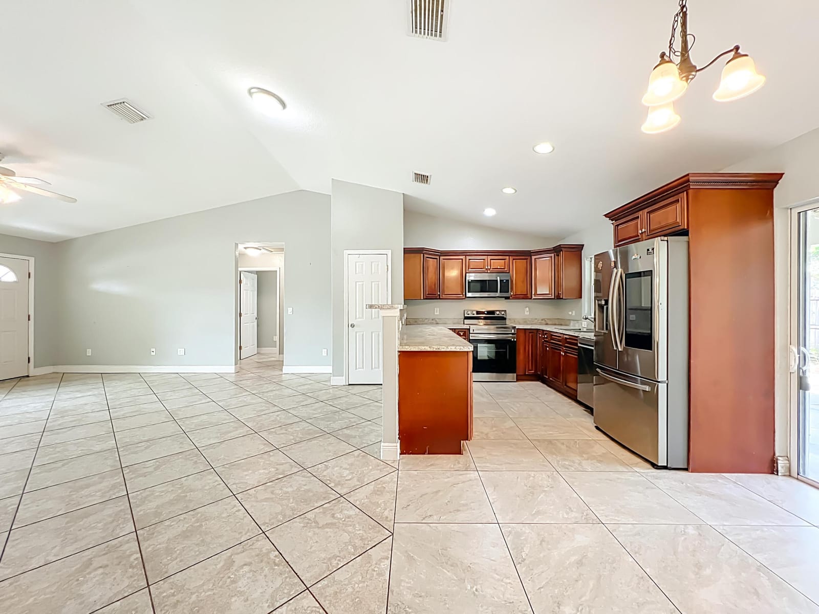 608 MASTERS Avenue, Wildwood, FL 34785 photo 8