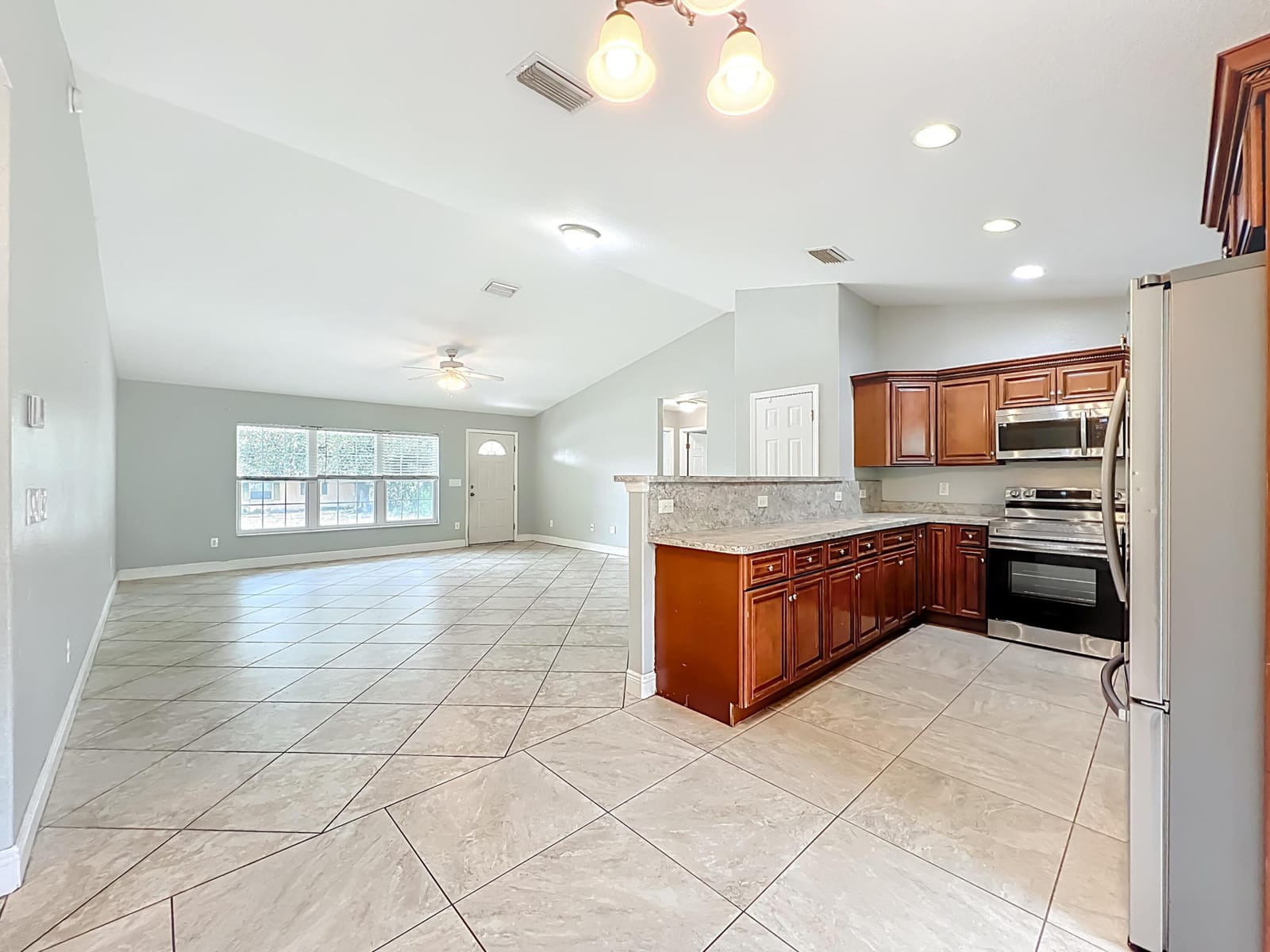 608 MASTERS Avenue, Wildwood, FL 34785 photo 9