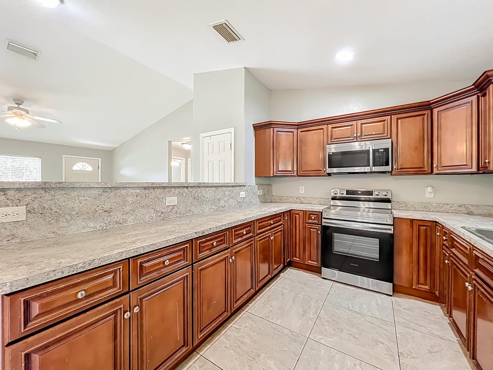 608 MASTERS Avenue, Wildwood, FL 34785 photo 10