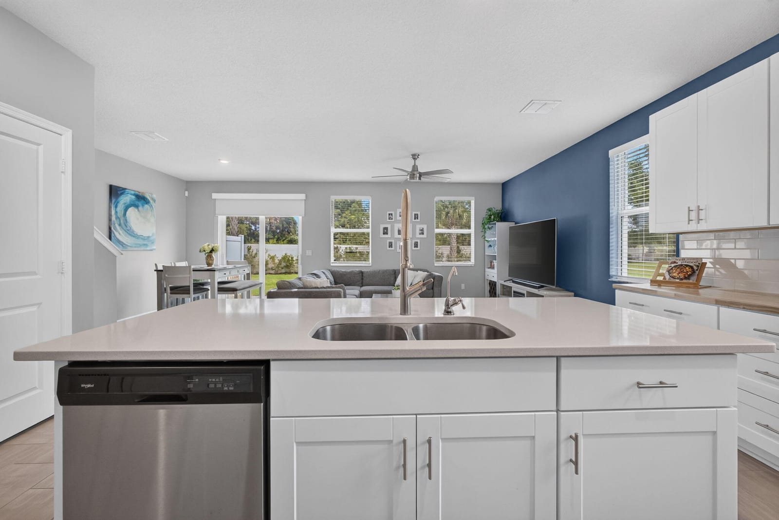 5600 Mentmore Drive — photo 12