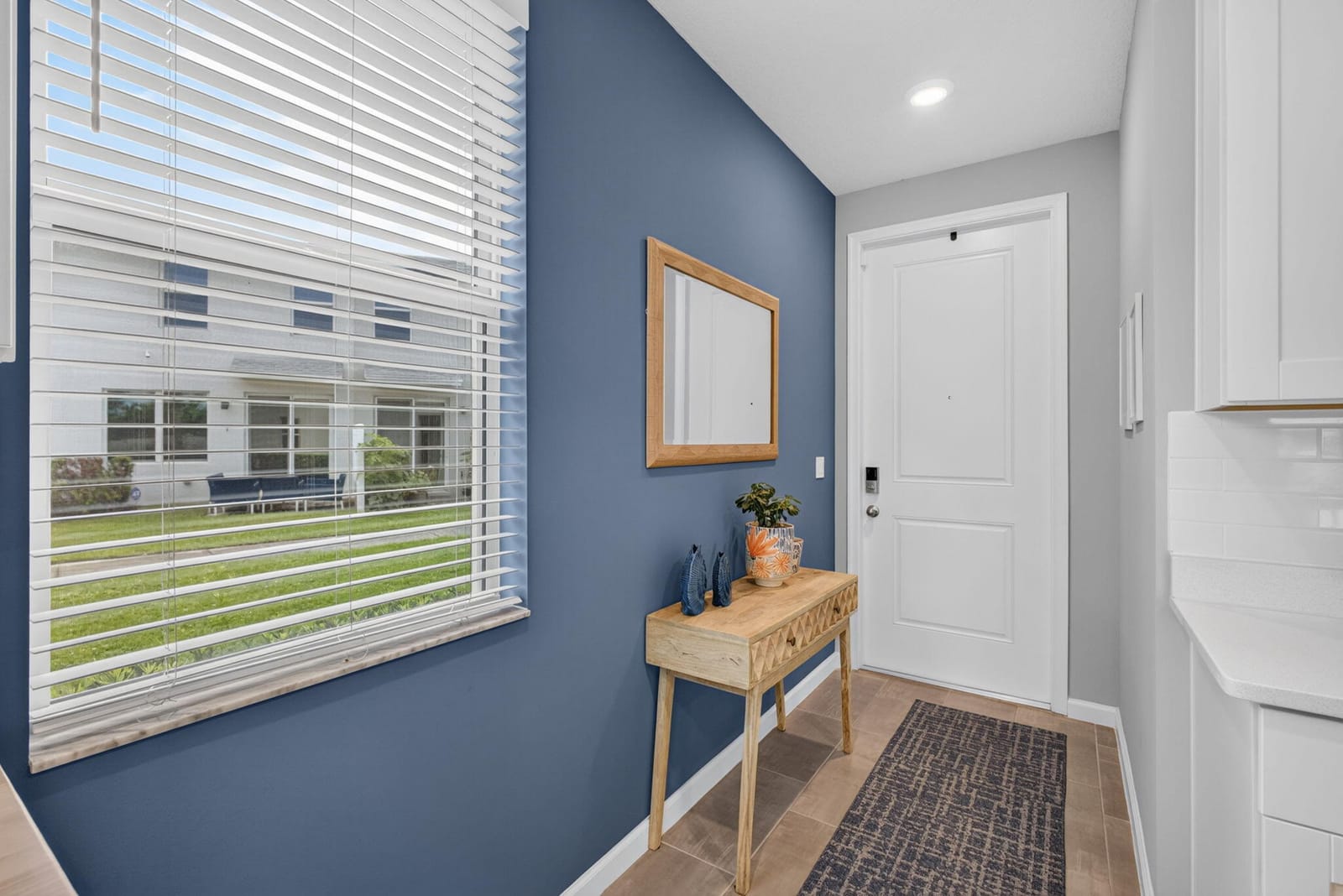 5600 Mentmore Drive — photo 6