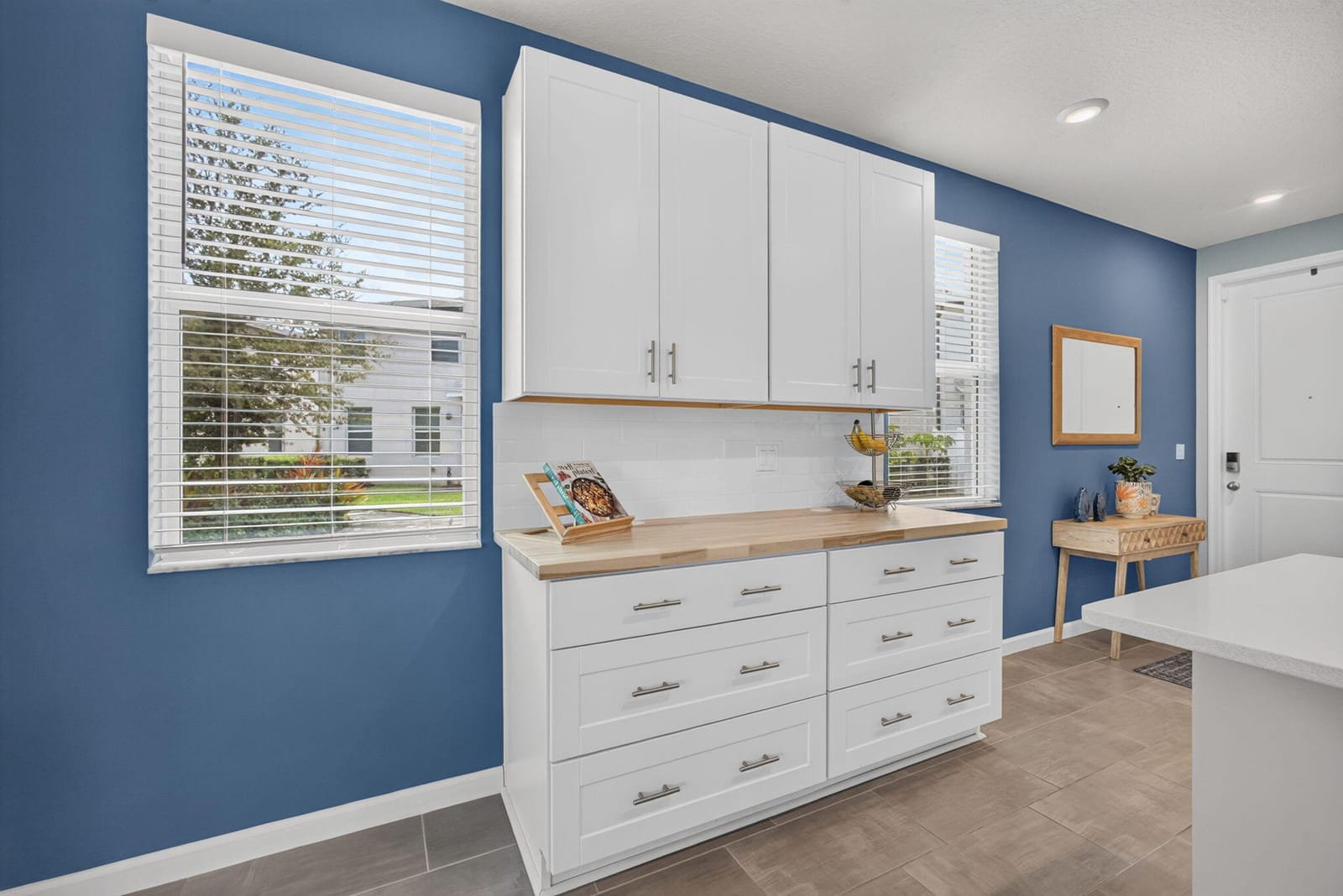 5600 Mentmore Drive — photo 9