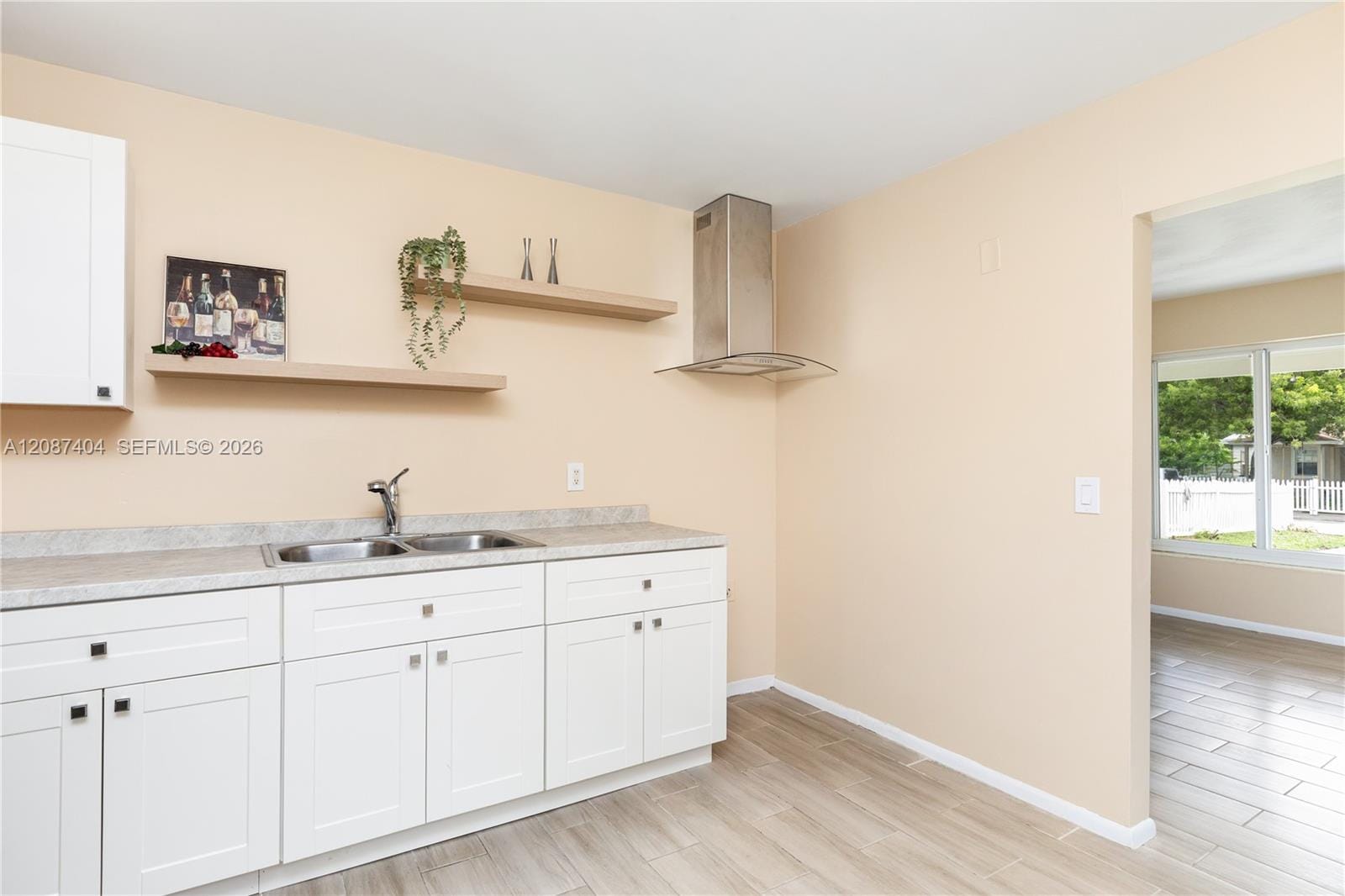 619 N D Street — photo 11