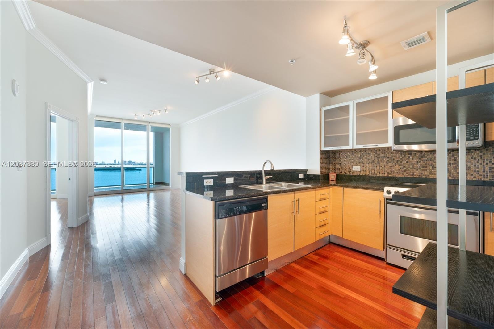 725 NE 22nd Street 8E, Miami, FL 33137 photo 17