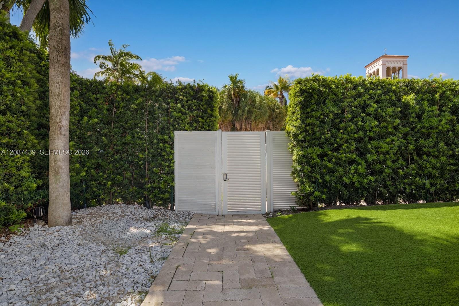 3909 Garden Avenue, Miami Beach, FL 33140 photo 3
