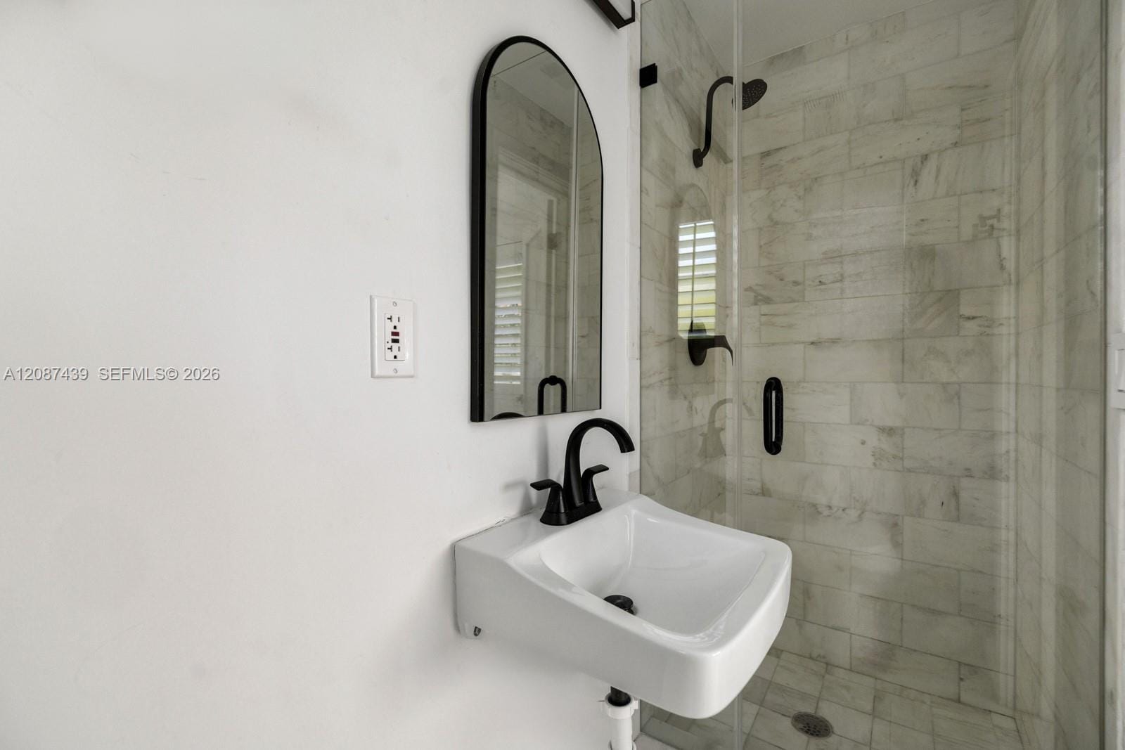 3909 Garden Avenue, Miami Beach, FL 33140 photo 24