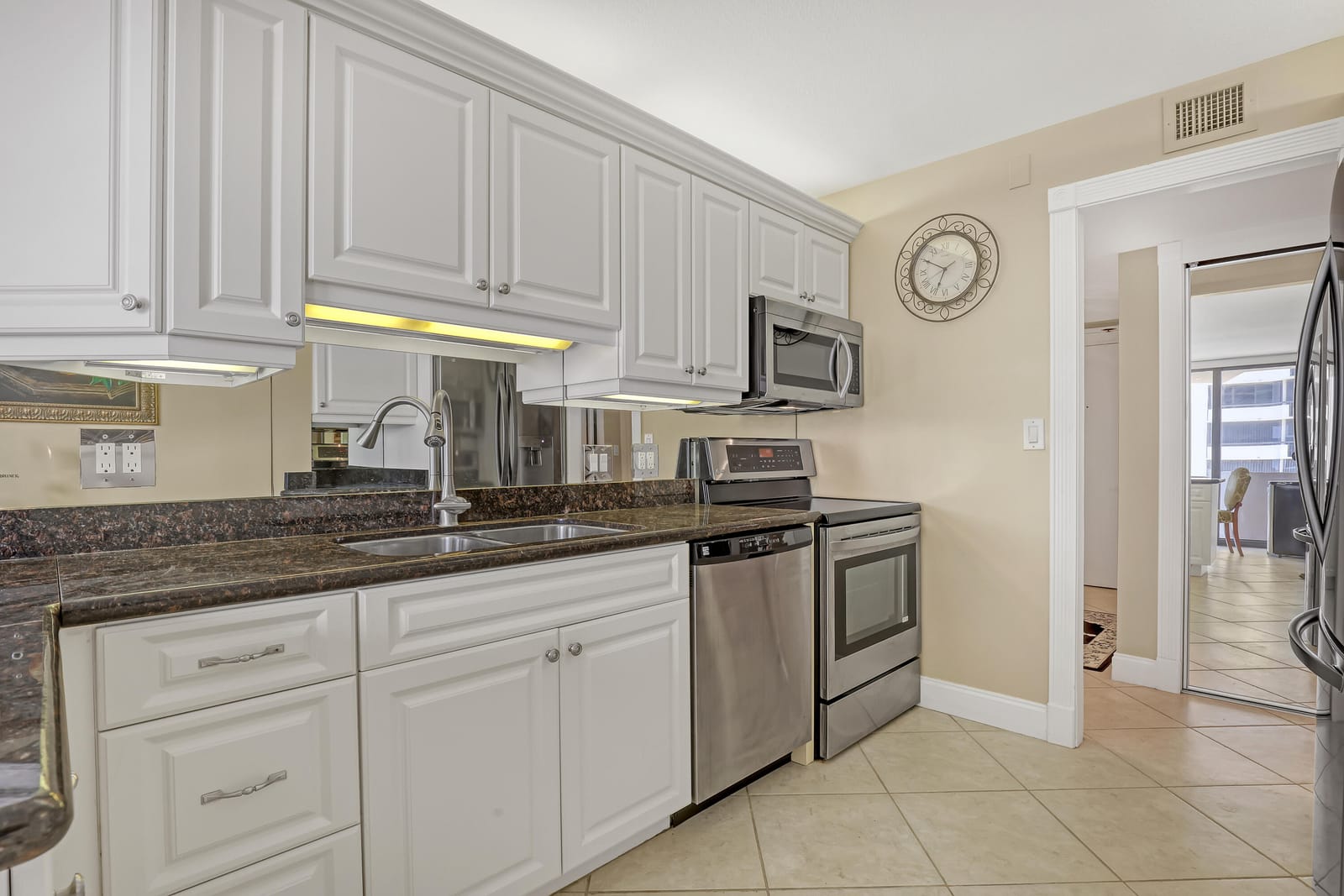 4200 N OCEAN Drive 2-403, Singer Island, FL 33404 photo 4