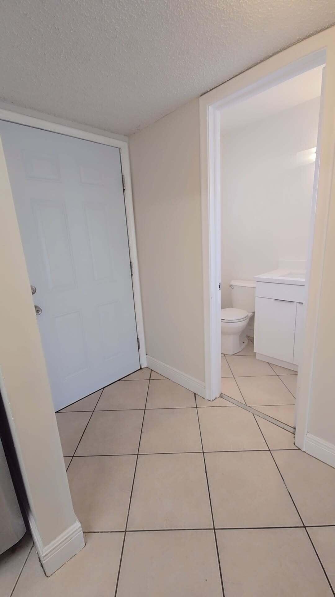 4121 STIRLING Road 404, Dania Beach, FL 33314 photo 4