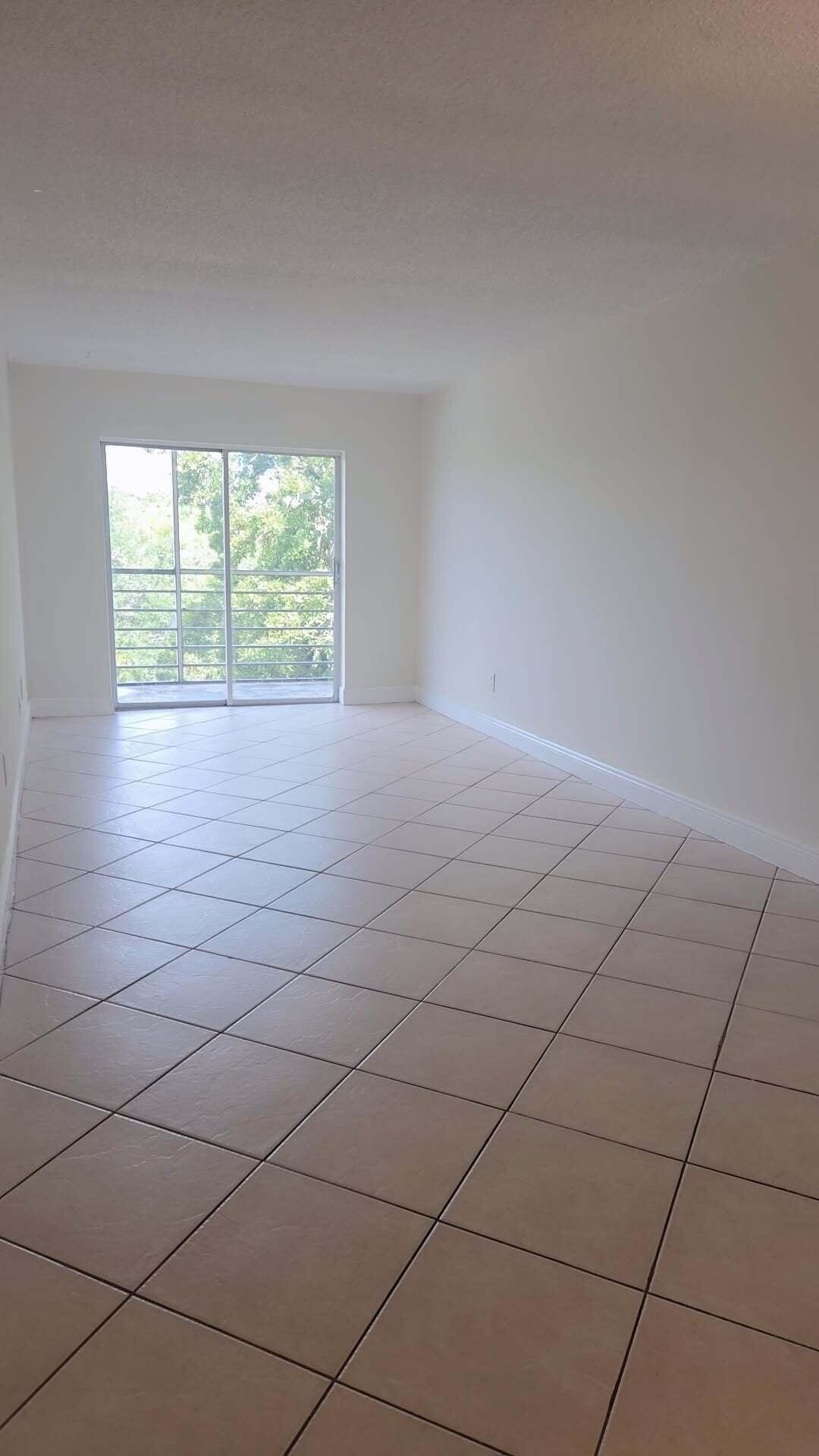 4121 STIRLING Road 404, Dania Beach, FL 33314 photo 8