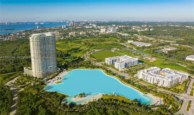 2411 Laguna Circle 1004, North Miami, FL 33181