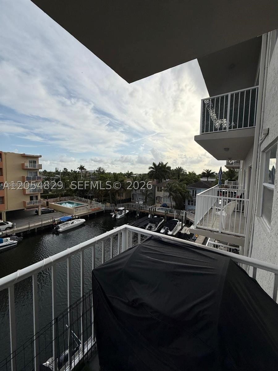 3536 NE 168th Street 403, North Miami Beach, FL 33160 photo 2