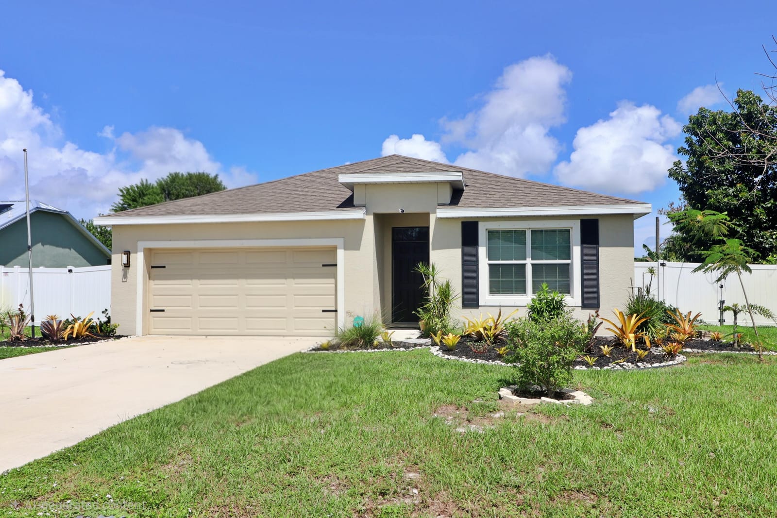 1465 SE Grapeland Avenue, FL 34952