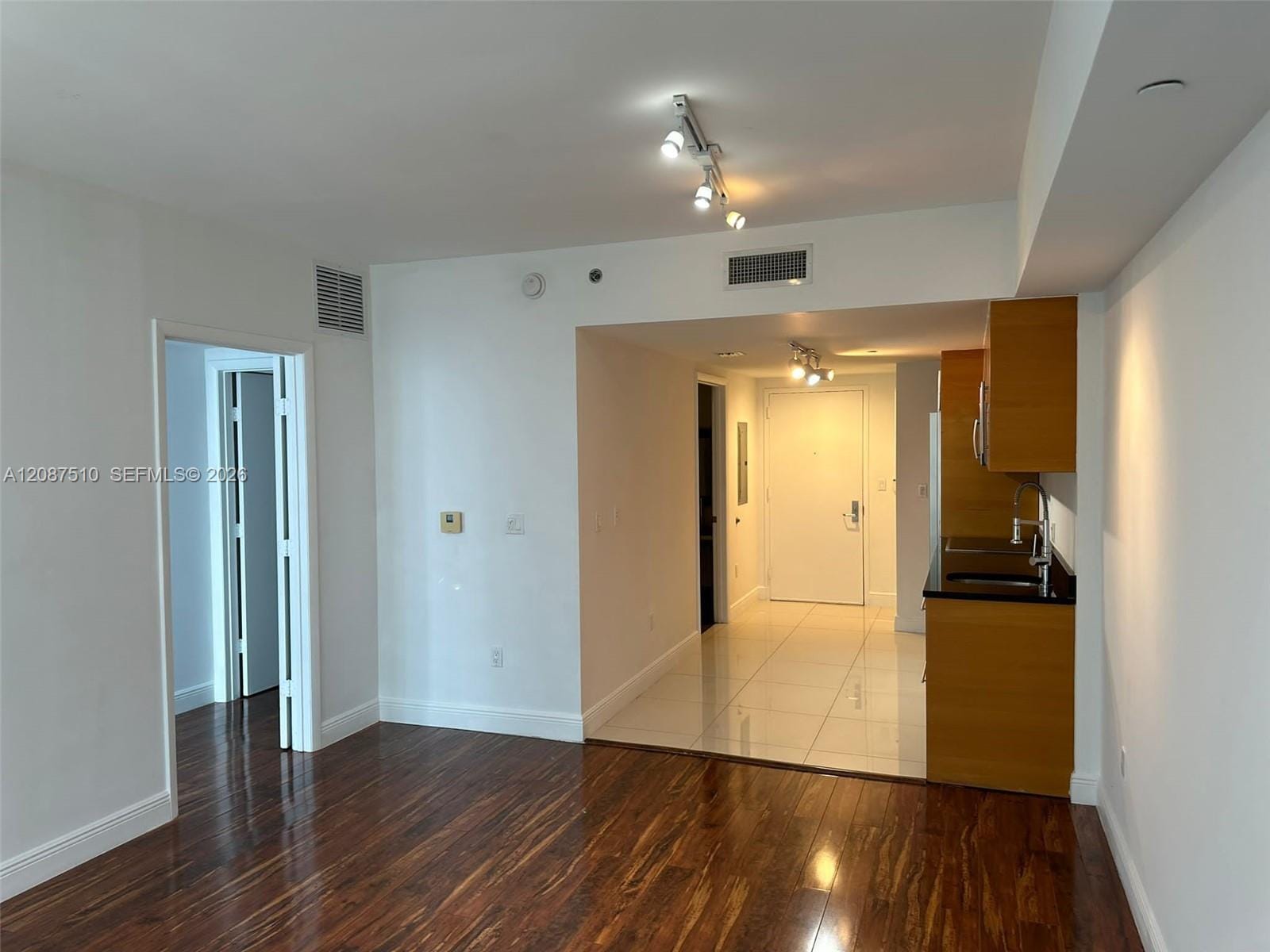 465 Brickell Avenue 3404, Miami, FL 33131 photo 1