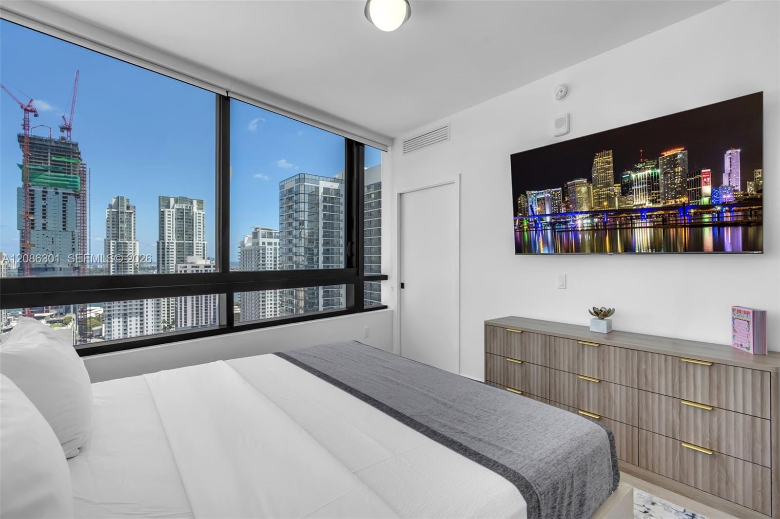 225 N Miami Avenue 3501, Miami, FL 33128 photo 13