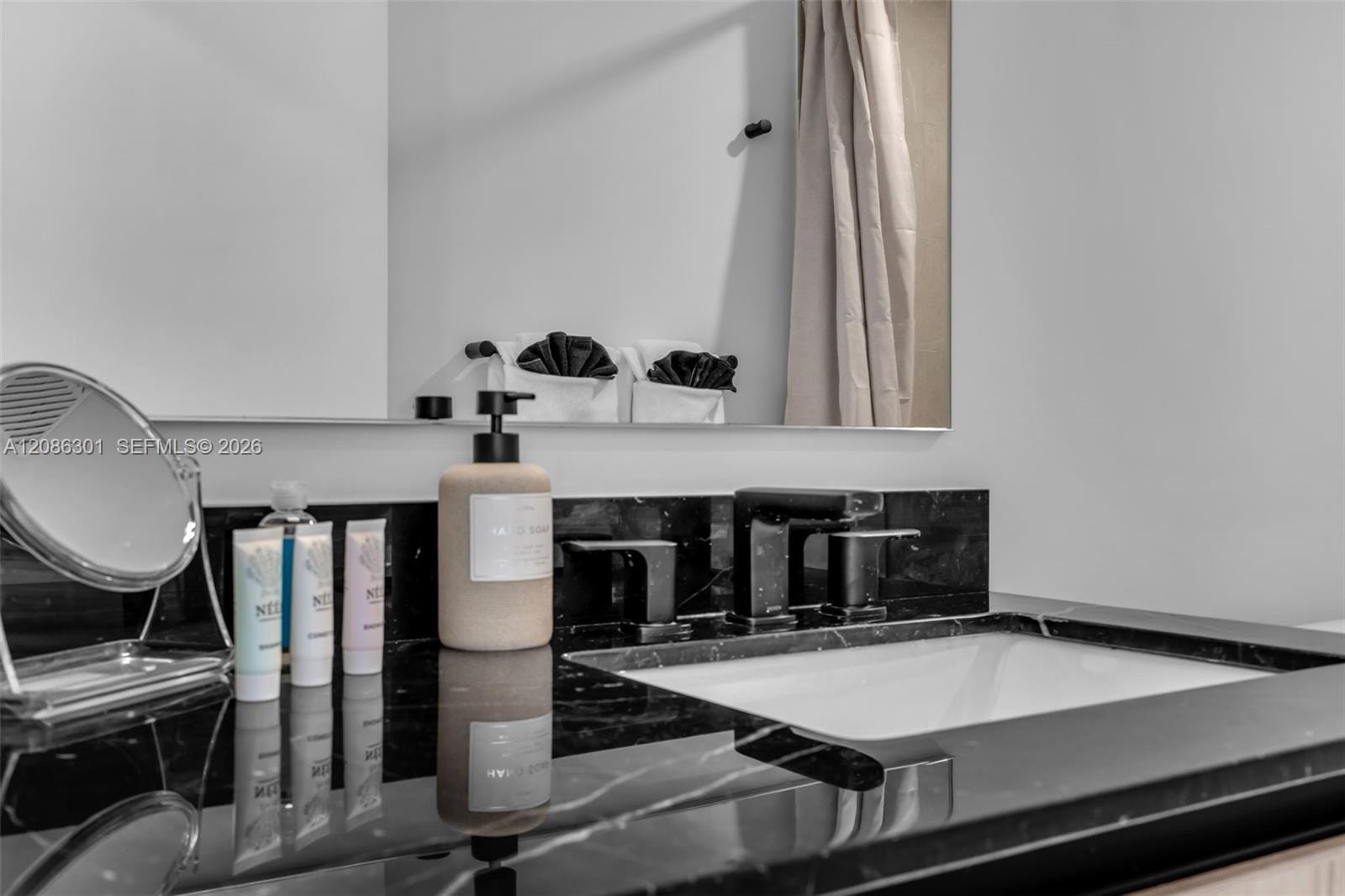 225 N Miami Avenue 3501 — photo 4