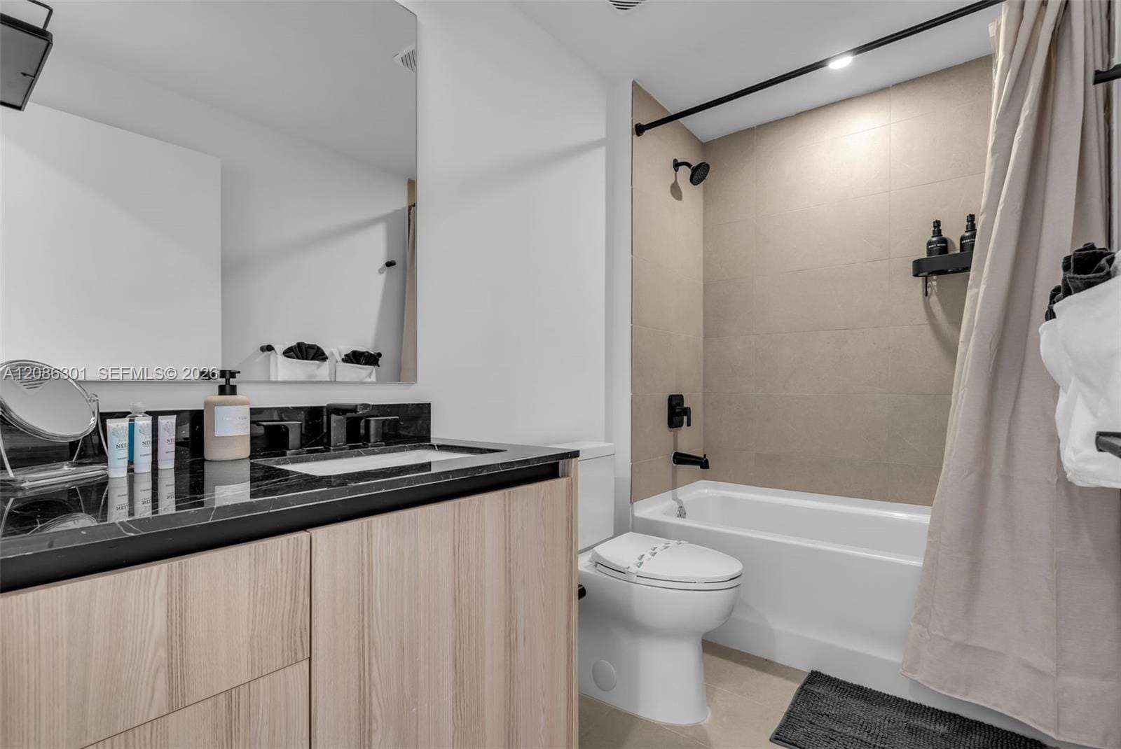 225 N Miami Avenue 3501 — photo 5