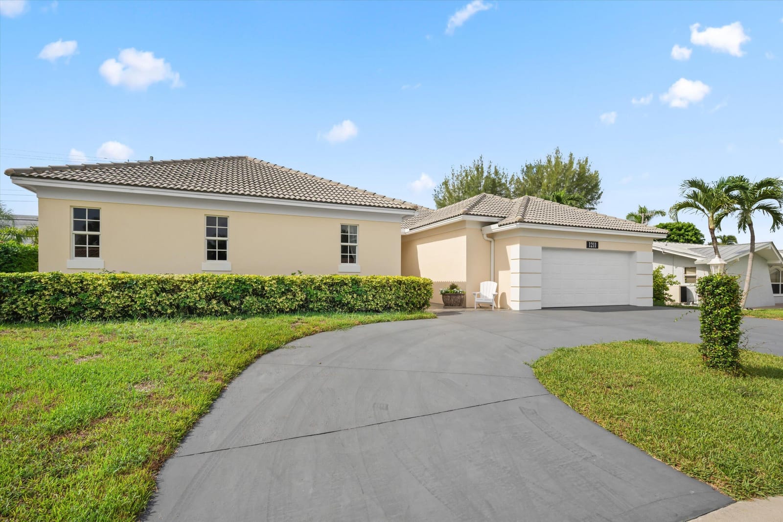 1211 SINGER Drive, Singer Island, FL 33404 photo 2
