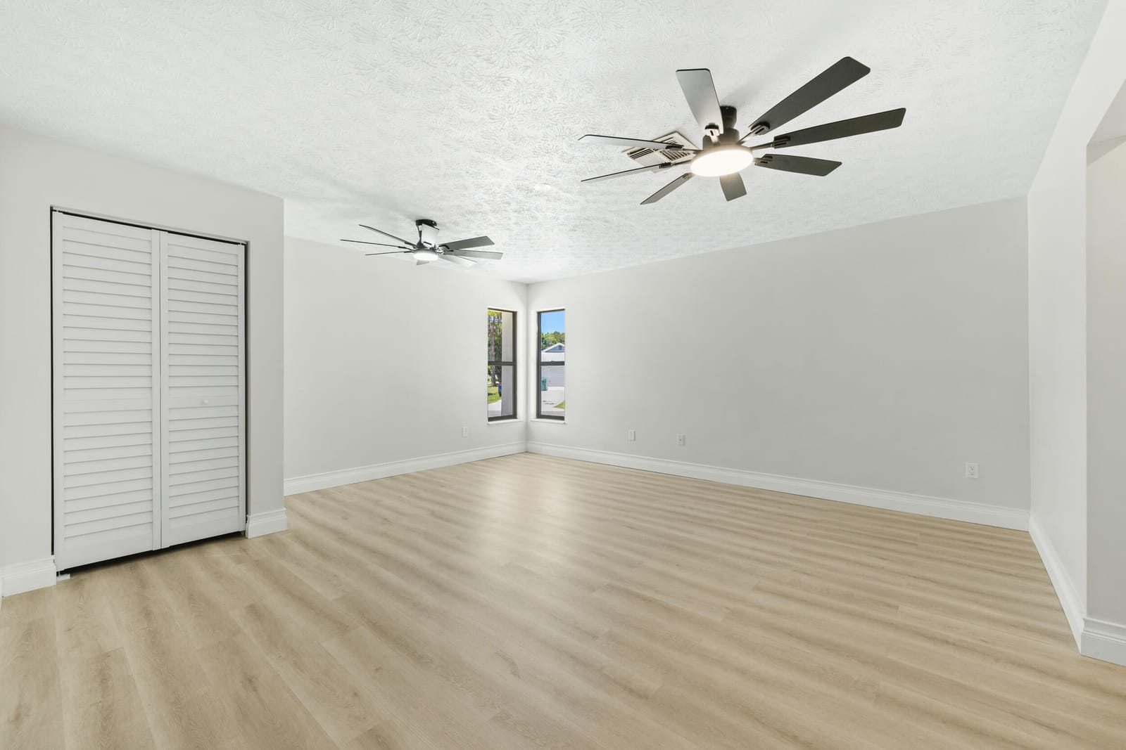 4800 MYRTLE Drive, Fort Pierce, FL 34982 photo 18