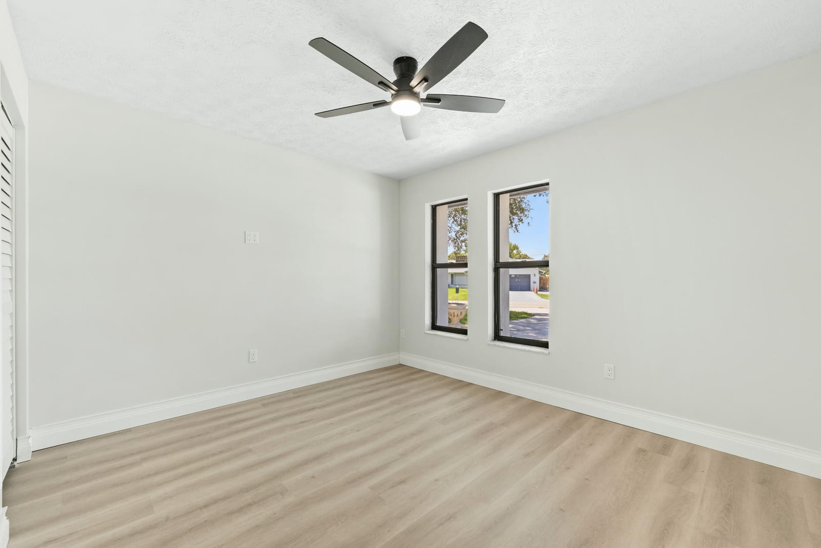 4800 MYRTLE Drive, Fort Pierce, FL 34982 photo 21