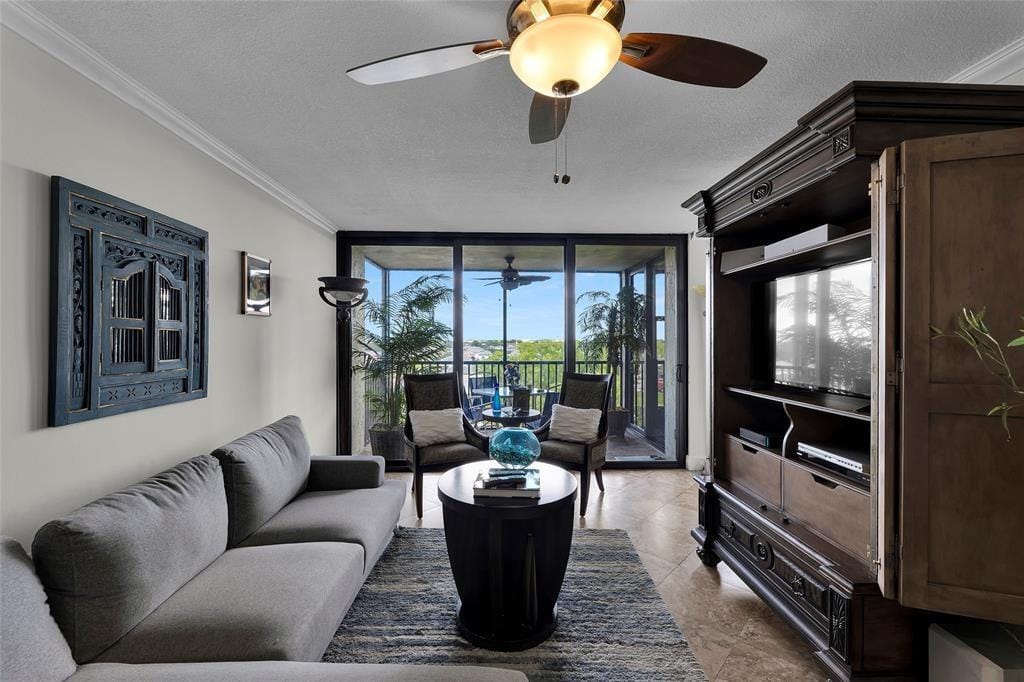 105 LAKE EMERALD Drive 711, Oakland Park, FL 33309