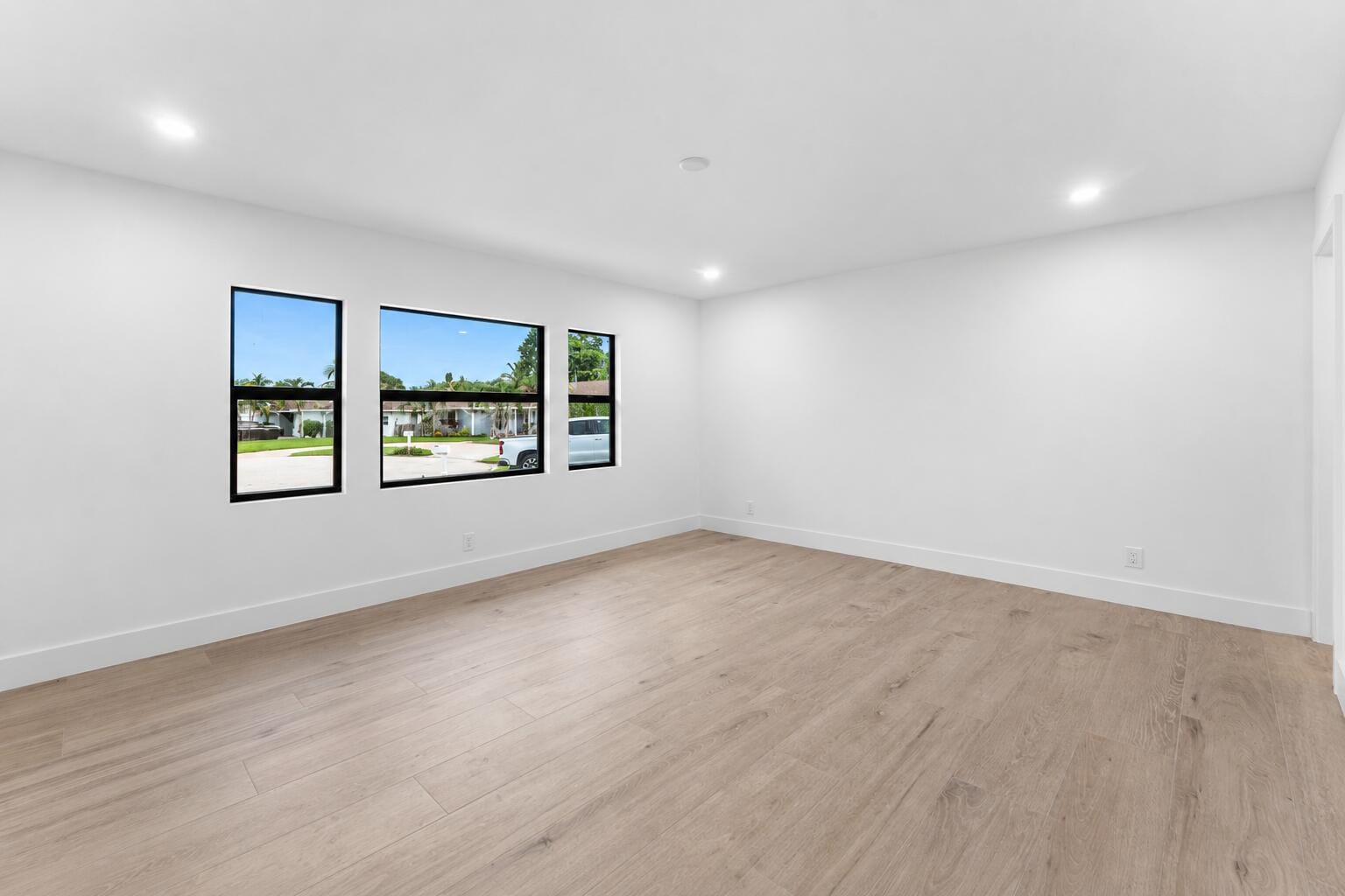24 Russell Street, Tequesta, FL 33469 photo 15
