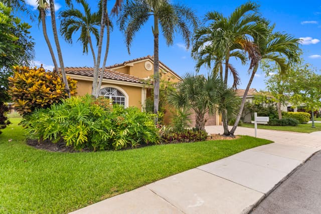 3254 NW 22ND Avenue, sold in Oakland Lakes, Oakland Park, FL