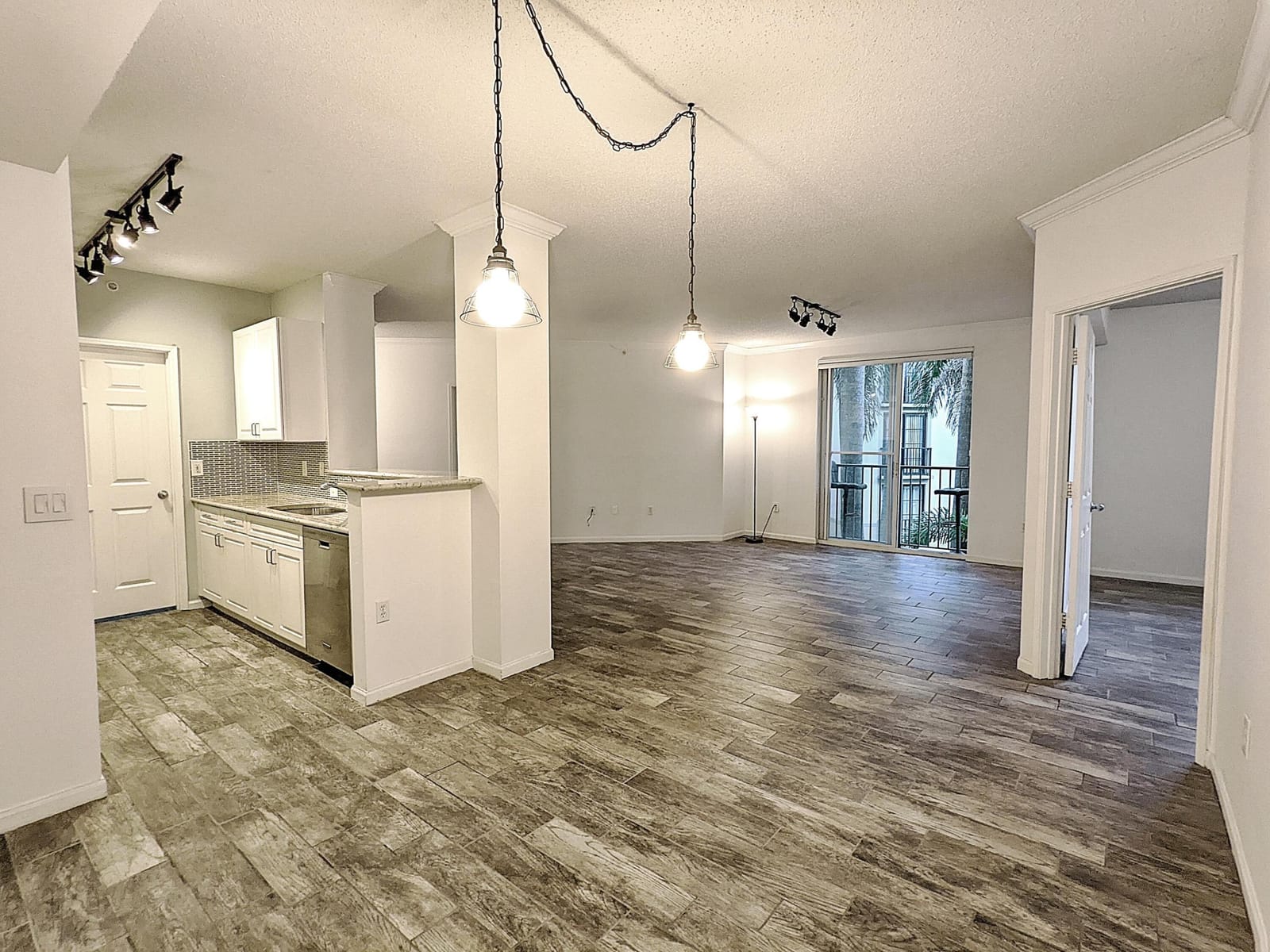 630 S SAPODILLA Avenue 308, West Palm Beach, FL 33401