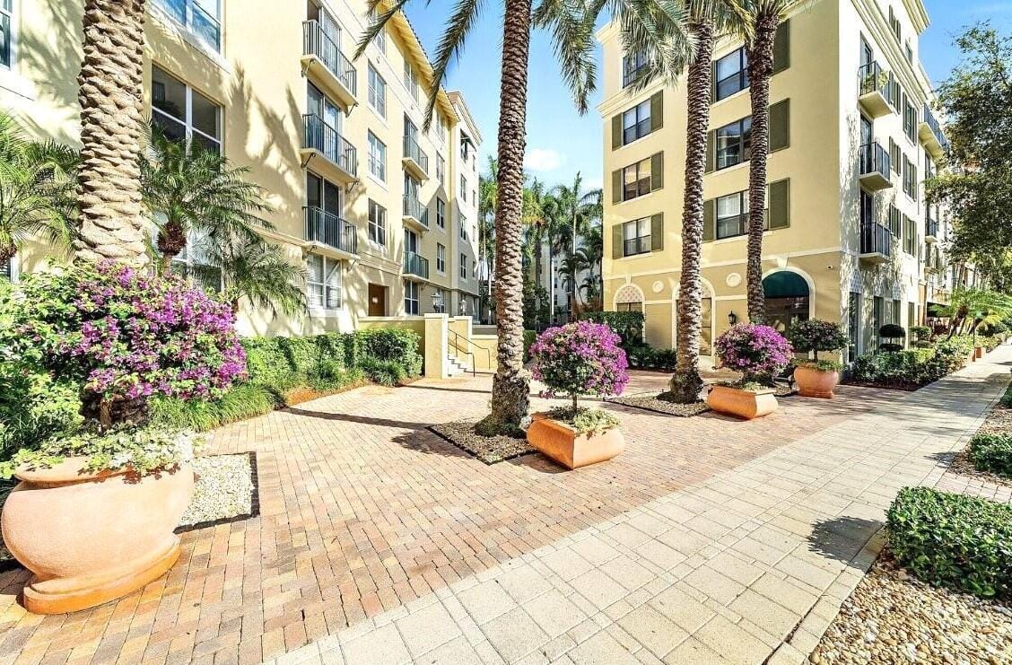 630 S SAPODILLA Avenue 308, West Palm Beach, FL 33401 photo 19