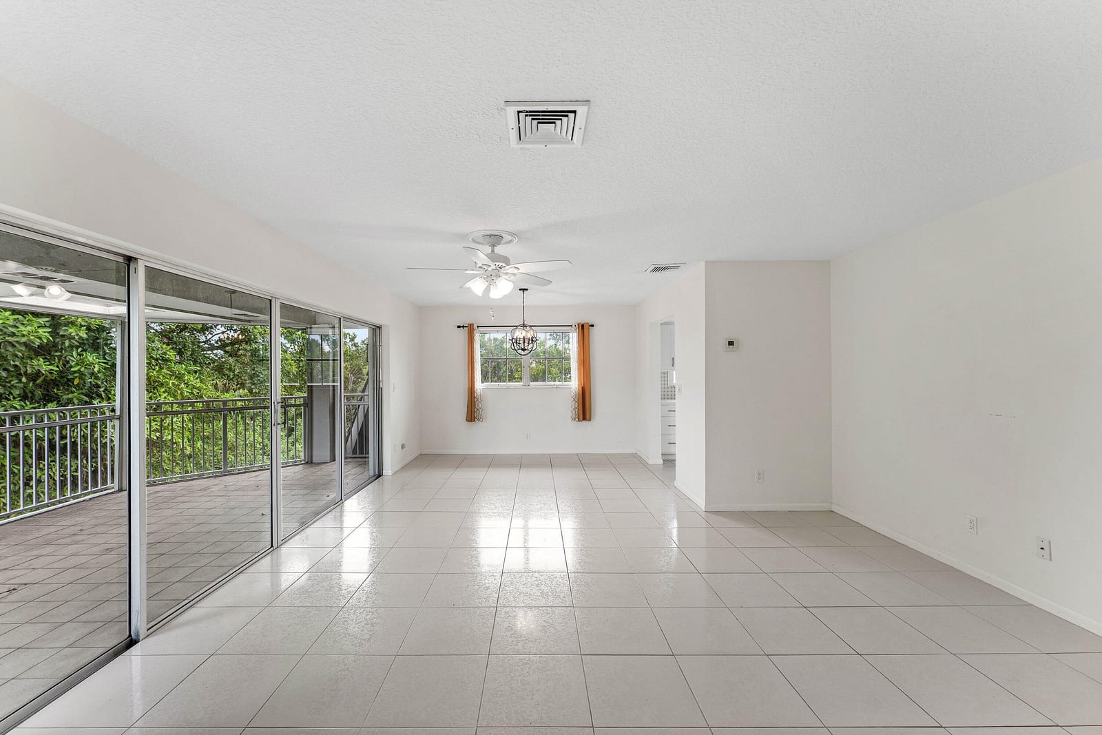 408 PINE TREE Court 12, Atlantis, FL 33462 photo 11