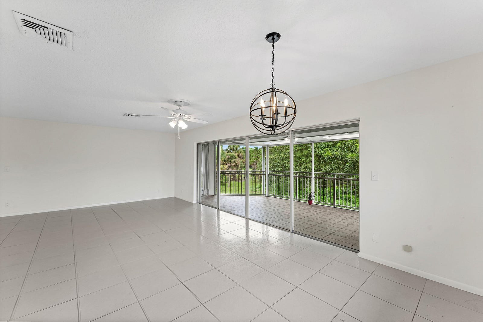 408 PINE TREE Court 12, Atlantis, FL 33462 photo 8