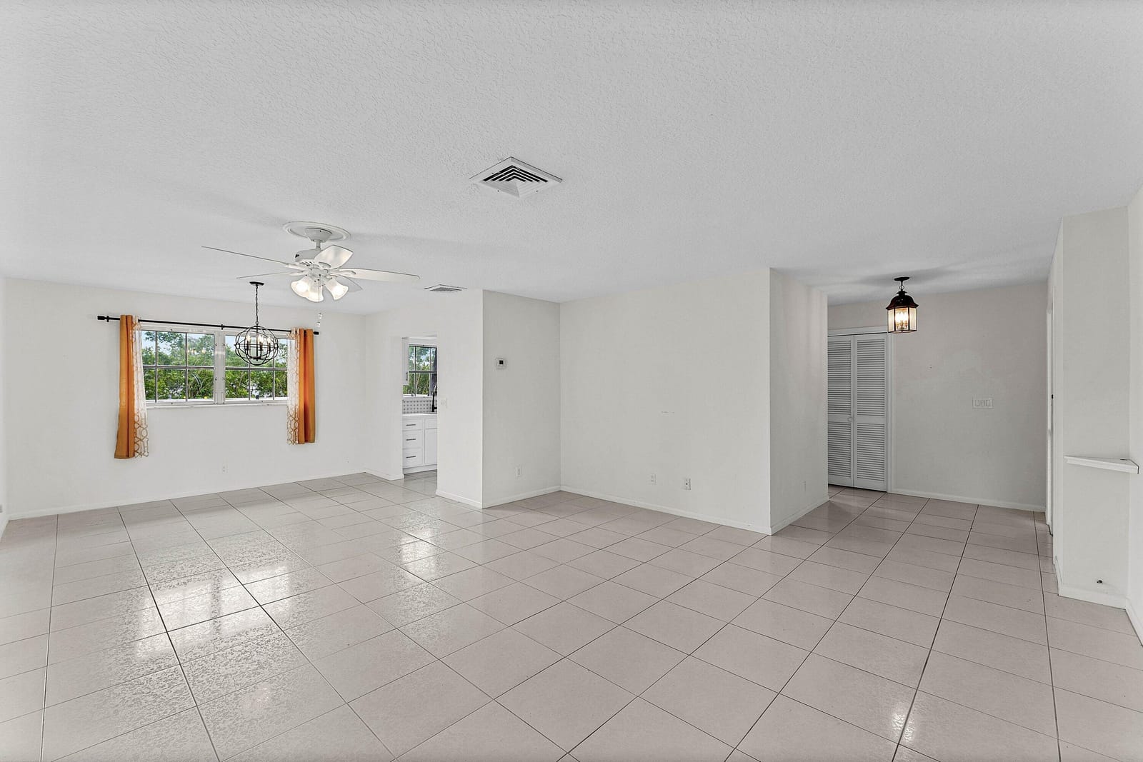 408 PINE TREE Court 12, Atlantis, FL 33462 photo 9
