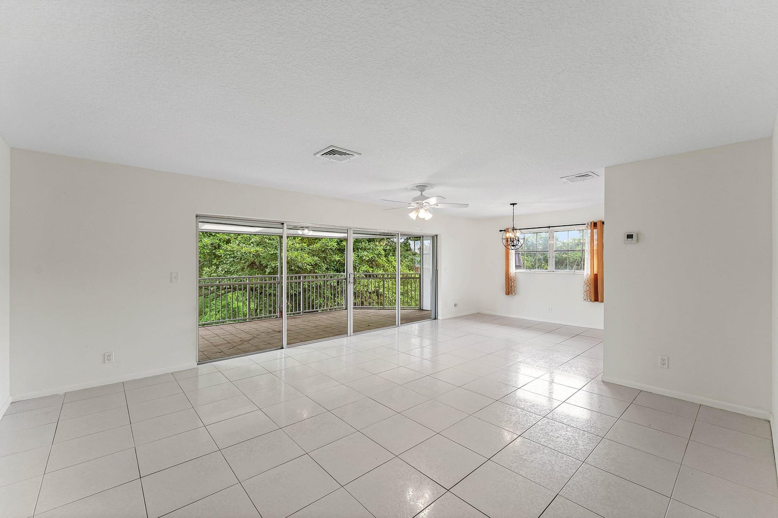 408 PINE TREE Court 12, Atlantis, FL 33462 photo 10