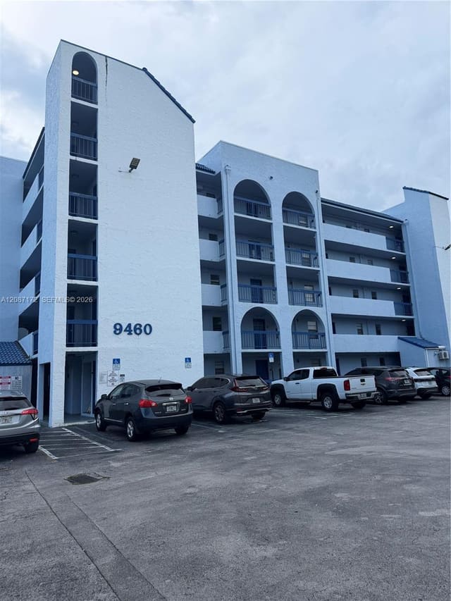 9460 Fontainebleau Boulevard 433, Miami, FL 33172
