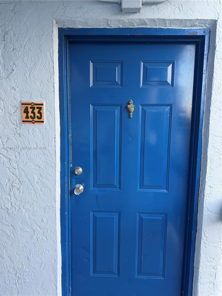 9460 Fontainebleau Boulevard 433, Miami, FL 33172 photo 2